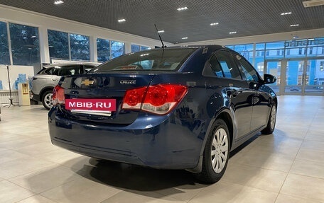 Chevrolet Cruze II, 2010 год, 630 000 рублей, 3 фотография