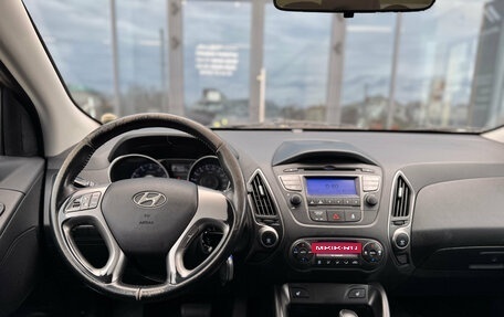 Hyundai ix35 I рестайлинг, 2015 год, 999 000 рублей, 10 фотография