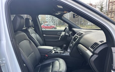 Ford Explorer VI, 2018 год, 3 900 000 рублей, 11 фотография
