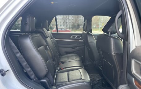 Ford Explorer VI, 2018 год, 3 900 000 рублей, 14 фотография