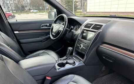 Ford Explorer VI, 2018 год, 3 900 000 рублей, 12 фотография