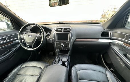 Ford Explorer VI, 2018 год, 3 900 000 рублей, 16 фотография