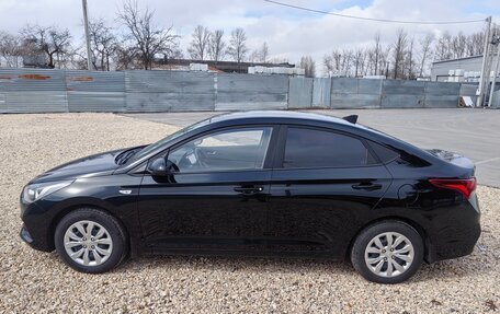 Hyundai Solaris II рестайлинг, 2017 год, 1 300 000 рублей, 2 фотография