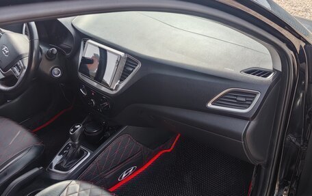 Hyundai Solaris II рестайлинг, 2017 год, 1 300 000 рублей, 5 фотография