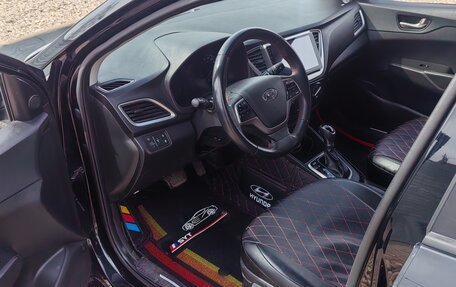 Hyundai Solaris II рестайлинг, 2017 год, 1 300 000 рублей, 7 фотография