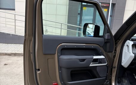 Land Rover Defender II, 2021 год, 7 850 000 рублей, 10 фотография