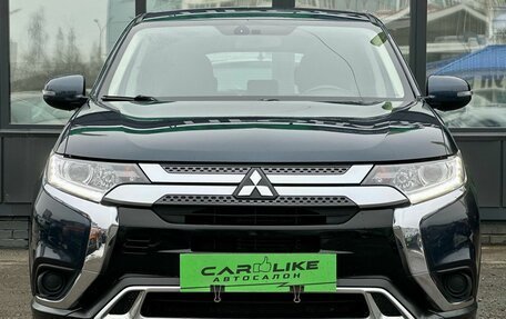 Mitsubishi Outlander III рестайлинг 3, 2019 год, 1 899 000 рублей, 5 фотография