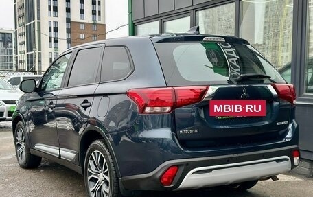 Mitsubishi Outlander III рестайлинг 3, 2019 год, 1 899 000 рублей, 8 фотография