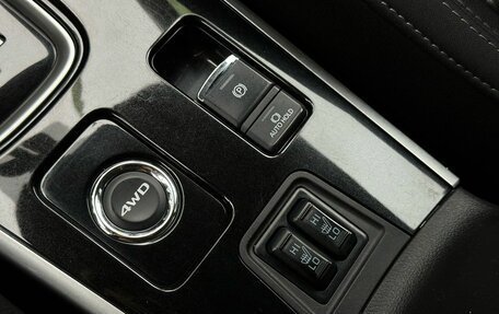 Mitsubishi Outlander III рестайлинг 3, 2019 год, 1 899 000 рублей, 21 фотография