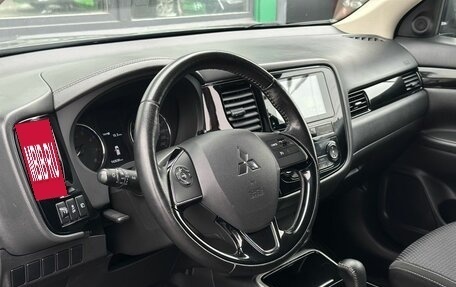 Mitsubishi Outlander III рестайлинг 3, 2019 год, 1 899 000 рублей, 9 фотография