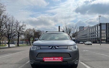 Mitsubishi Outlander III рестайлинг 3, 2012 год, 1 200 000 рублей, 4 фотография