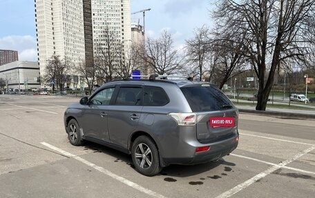 Mitsubishi Outlander III рестайлинг 3, 2012 год, 1 200 000 рублей, 8 фотография