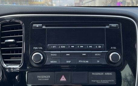 Mitsubishi Outlander III рестайлинг 3, 2012 год, 1 200 000 рублей, 12 фотография