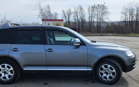 Volkswagen Touareg III, 2003 год, 880 000 рублей, 4 фотография