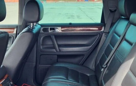 Volkswagen Touareg III, 2003 год, 880 000 рублей, 24 фотография