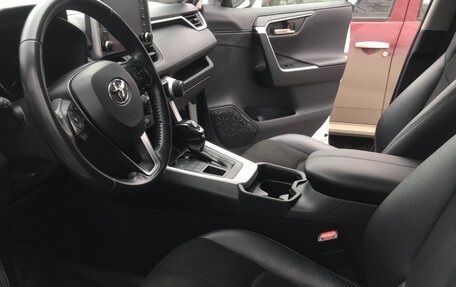 Toyota RAV4, 2020 год, 3 390 000 рублей, 2 фотография