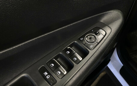 Hyundai Santa Fe III рестайлинг, 2018 год, 2 940 000 рублей, 15 фотография