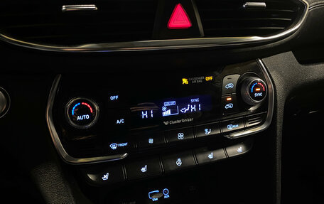 Hyundai Santa Fe III рестайлинг, 2018 год, 2 940 000 рублей, 13 фотография