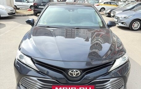 Toyota Camry, 2018 год, 2 855 555 рублей, 3 фотография