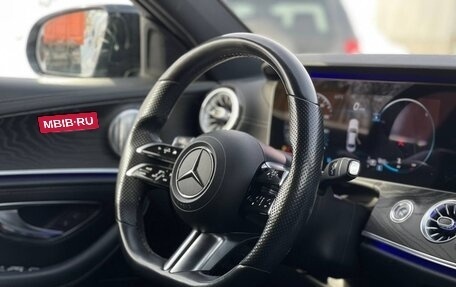 Mercedes-Benz E-Класс, 2021 год, 3 799 000 рублей, 4 фотография