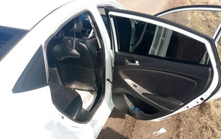 Hyundai Solaris II рестайлинг, 2014 год, 960 000 рублей, 14 фотография