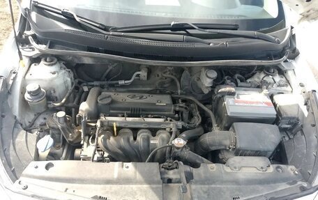 Hyundai Solaris II рестайлинг, 2014 год, 960 000 рублей, 11 фотография