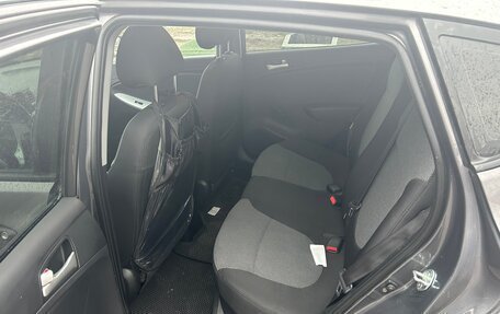 Hyundai Solaris II рестайлинг, 2012 год, 750 000 рублей, 7 фотография