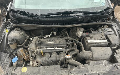 Hyundai Solaris II рестайлинг, 2012 год, 750 000 рублей, 12 фотография