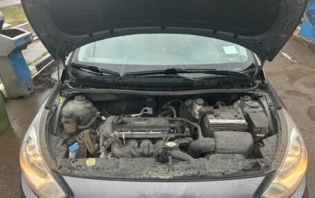 Hyundai Solaris II рестайлинг, 2012 год, 750 000 рублей, 13 фотография