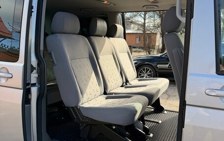 Volkswagen Caravelle T5, 2006 год, 1 650 000 рублей, 13 фотография