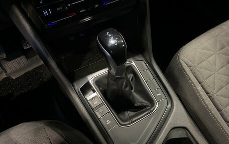 Volkswagen Tiguan II, 2021 год, 2 579 000 рублей, 14 фотография