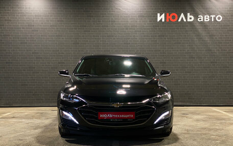 Chevrolet Malibu IX, 2019 год, 2 165 000 рублей, 2 фотография