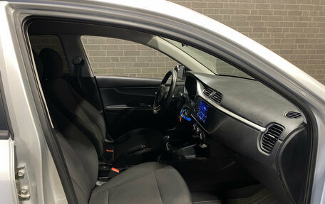 KIA Rio IV, 2021 год, 1 549 000 рублей, 10 фотография