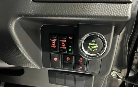 Toyota Tank I, 2018 год, 1 200 000 рублей, 30 фотография