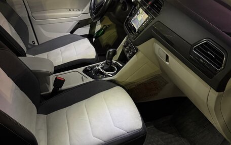 Volkswagen Tiguan II, 2017 год, 2 550 000 рублей, 19 фотография