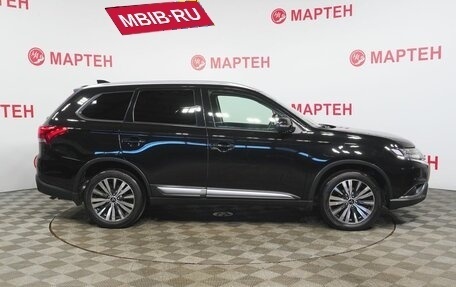 Mitsubishi Outlander III рестайлинг 3, 2018 год, 2 267 000 рублей, 4 фотография