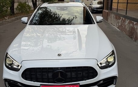 Mercedes-Benz E-Класс, 2021 год, 4 800 000 рублей, 1 фотография