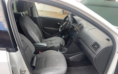 Volkswagen Polo VI (EU Market), 2018 год, 750 000 рублей, 7 фотография