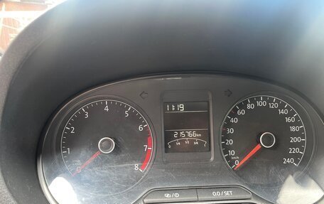 Volkswagen Polo VI (EU Market), 2018 год, 750 000 рублей, 10 фотография