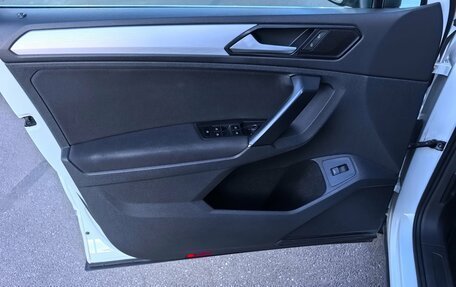 Volkswagen Tiguan II, 2017 год, 2 240 000 рублей, 8 фотография