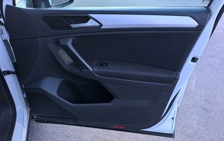 Volkswagen Tiguan II, 2017 год, 2 240 000 рублей, 21 фотография