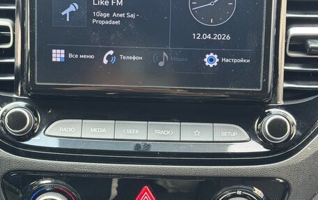 Hyundai Solaris II рестайлинг, 2021 год, 1 642 000 рублей, 17 фотография