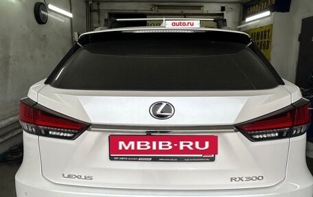 Lexus RX IV рестайлинг, 2020 год, 5 050 000 рублей, 4 фотография
