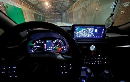 Lexus RX IV рестайлинг, 2020 год, 5 050 000 рублей, 15 фотография