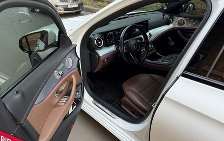 Mercedes-Benz E-Класс, 2021 год, 4 800 000 рублей, 8 фотография
