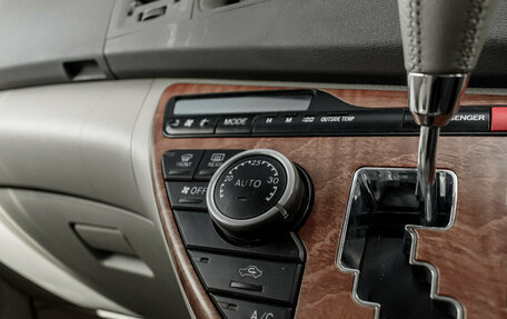 Toyota ISis I, 2009 год, 1 240 000 рублей, 16 фотография