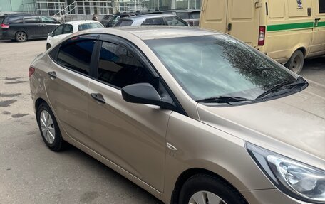 Hyundai Solaris II рестайлинг, 2012 год, 610 000 рублей, 1 фотография