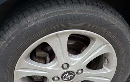 Toyota Ist II, 2004 год, 700 000 рублей, 10 фотография