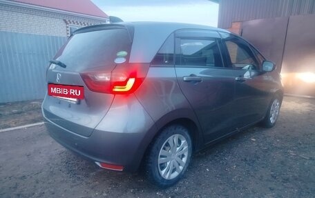 Honda Fit, 2020 год, 1 250 000 рублей, 2 фотография