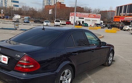 Mercedes-Benz E-Класс, 2004 год, 820 000 рублей, 5 фотография